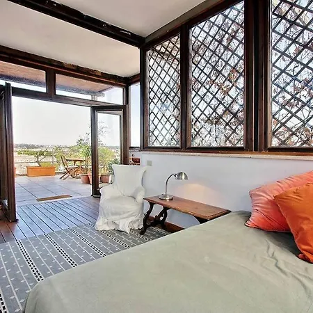 Sant'onofrio Terrace Apartment *
