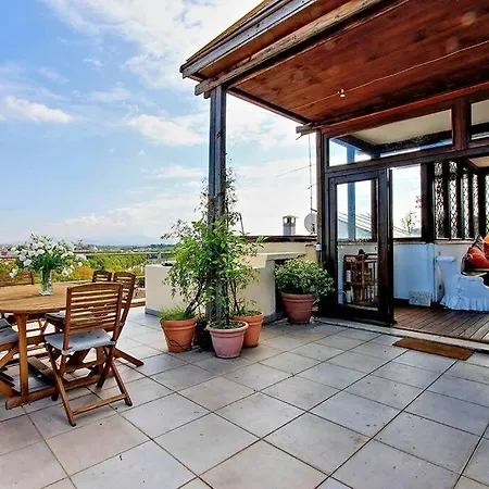 Sant'onofrio Terrace Apartment *